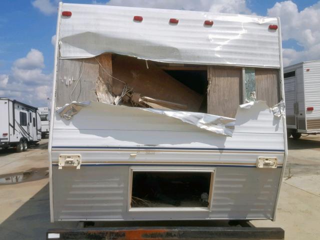 1TC2B3433Y3021612 - 2000 CCHM CAMPER WHITE photo 9