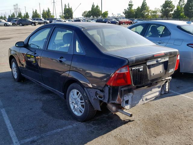 1FAHP34N17W112812 - 2007 FORD FOCUS ZX4 BLACK photo 3