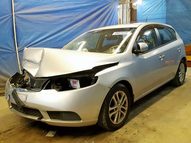 KNAFU5A2XB5336480 - 2011 KIA FORTE EX SILVER photo 2