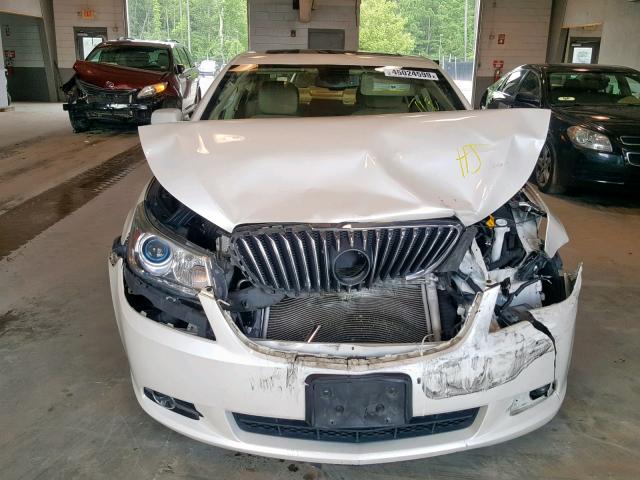 1G4GC5ER6DF170792 - 2013 BUICK LACROSSE WHITE photo 9