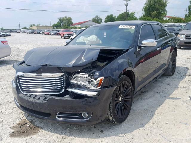 2C3CA5CG6BH563590 - 2011 CHRYSLER 300 LIMITE BLACK photo 2