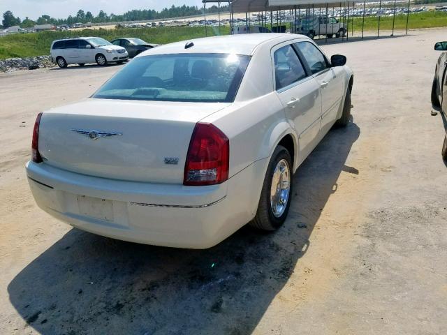 2C3AA53G65H633469 - 2005 CHRYSLER 300 TOURIN CREAM photo 4