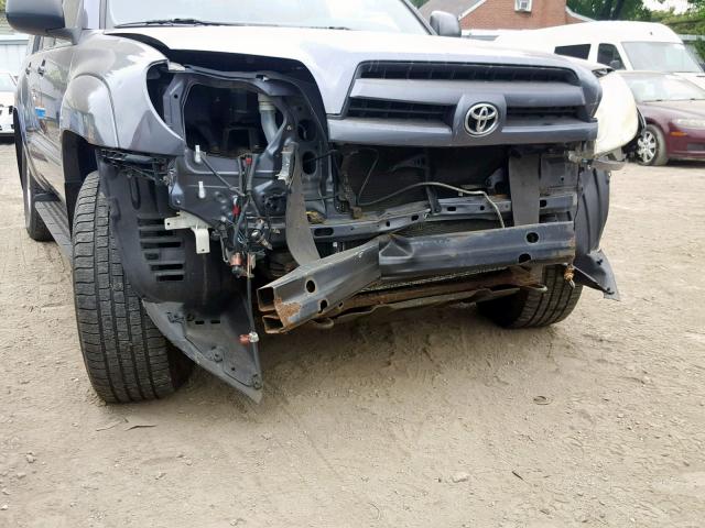 JTEBU14R440039610 - 2004 TOYOTA 4RUNNER SR GRAY photo 9