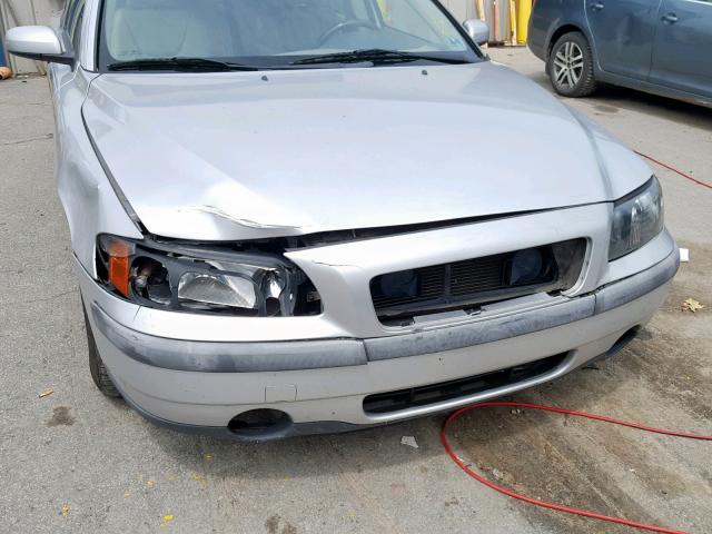 YV1RS61T242320275 - 2004 VOLVO S60 SILVER photo 9