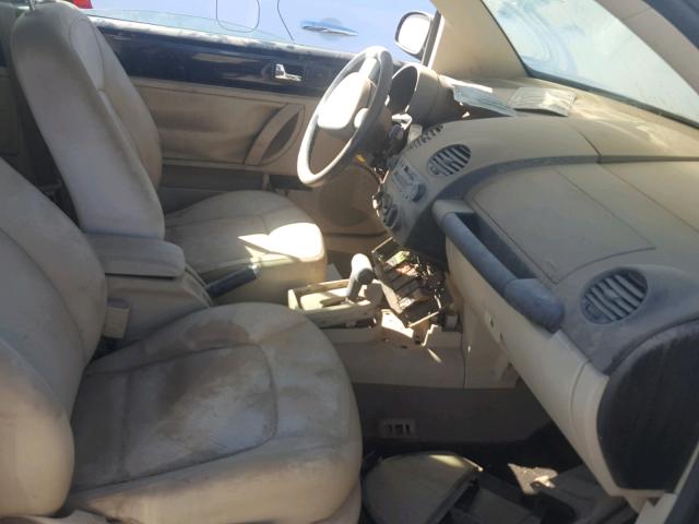 3VWDD21Y63M320847 - 2003 VOLKSWAGEN NEW BEETLE 黑色 照片 5