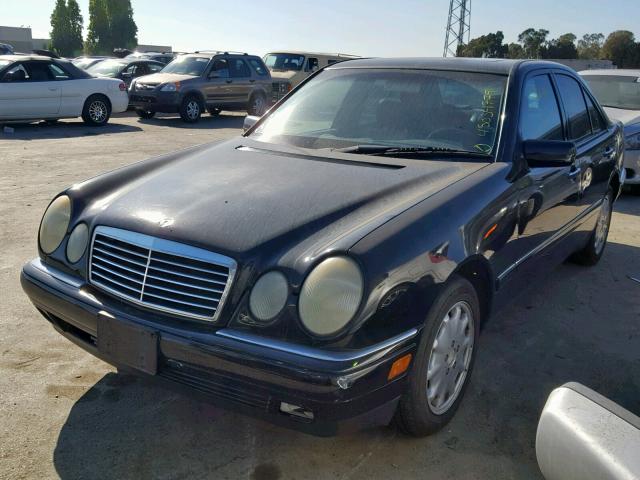 WDBJF65H5XA861357 - 1999 MERCEDES-BENZ E 320 BLACK photo 2