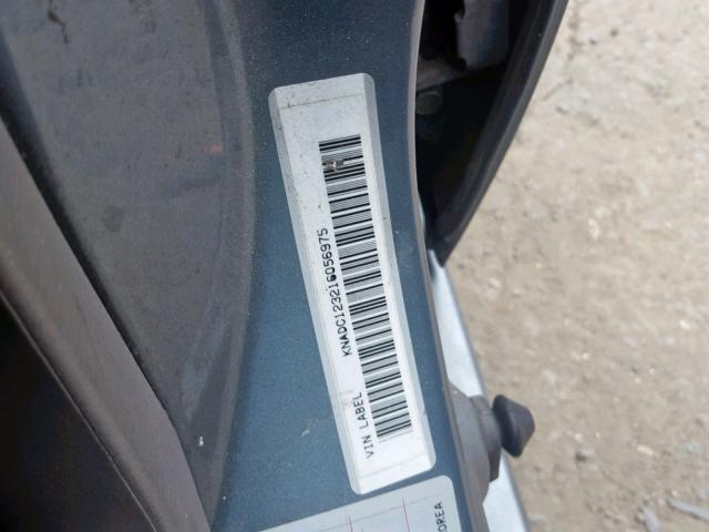 KNADC123216056975 - 2001 KIA RIO SILVER photo 10