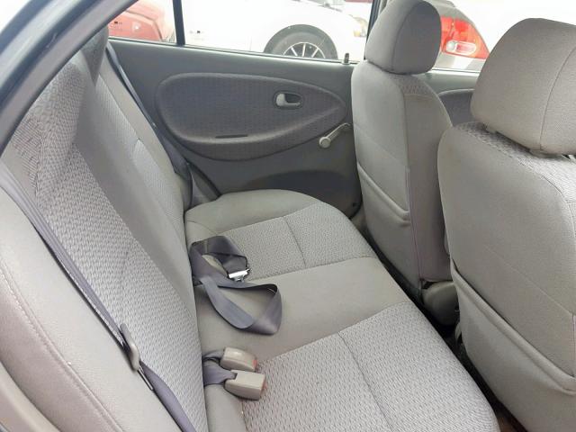 KNADC123216056975 - 2001 KIA RIO SILVER photo 6