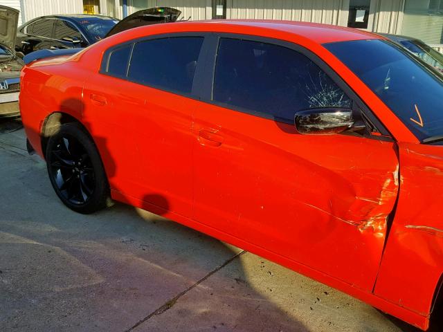 2C3CDXBG5JH247701 - 2018 DODGE CHARGER SX ORANGE photo 9