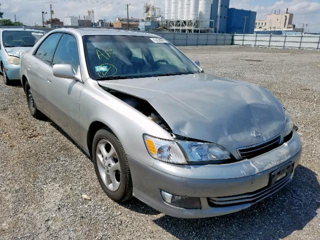 JT8BF28G615109666 - 2001 LEXUS ES 300 SILVER photo 1