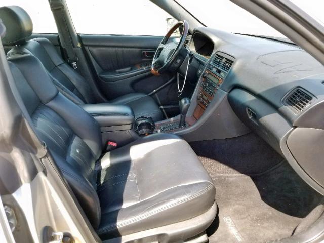 JT8BF28G615109666 - 2001 LEXUS ES 300 SILVER photo 5