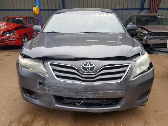 4T4BF3EK3AR053001 - 2010 TOYOTA CAMRY BASE GRAY photo 9