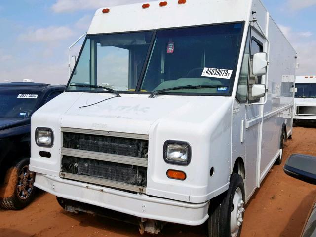 4UZAANBW21CH86575 - 2001 FREIGHTLINER CHASSIS M WHITE photo 2