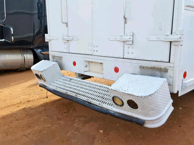4UZAANBW21CH86575 - 2001 FREIGHTLINER CHASSIS M WHITE photo 9