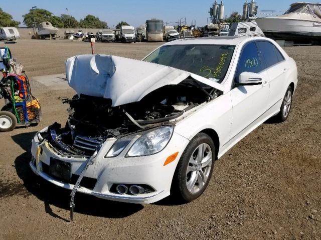 WDDHF5GB4BA328868 - 2011 MERCEDES-BENZ E 350 WHITE photo 2