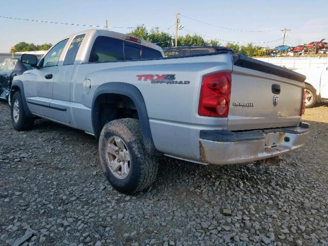 1D7HW72K28S554784 - 2008 DODGE DAKOTA TRX SILVER photo 3