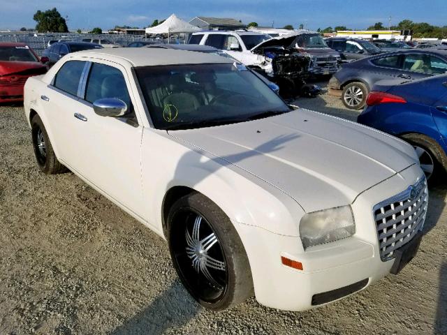 2C3KA43R47H808093 - 2007 CHRYSLER 300 WHITE photo 1