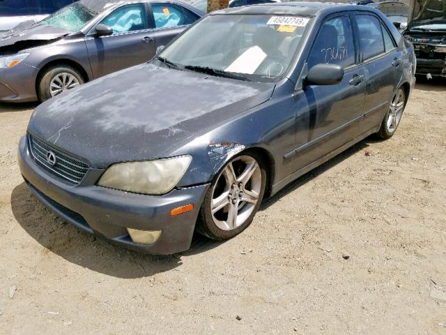 JTHBD192020057467 - 2002 LEXUS IS 300 GRAY photo 2