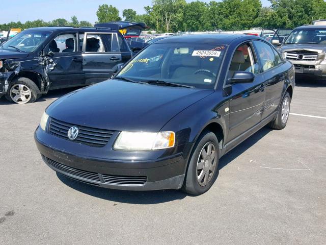 WVWMA23B5YP179355 - 2000 VOLKSWAGEN PASSAT GLS BLACK photo 2