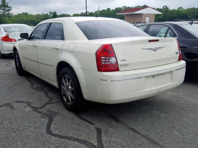 2C3LK53G48H118092 - 2008 CHRYSLER 300 TOURIN WHITE photo 3