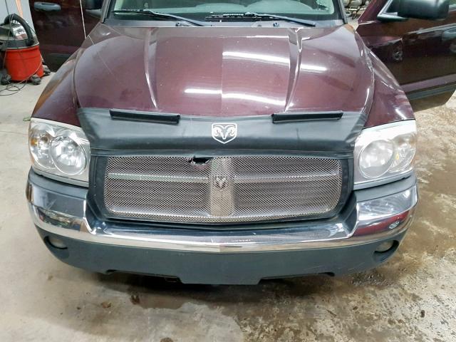 1D7HW48N85S127539 - 2005 DODGE DAKOTA QUA MAROON photo 7