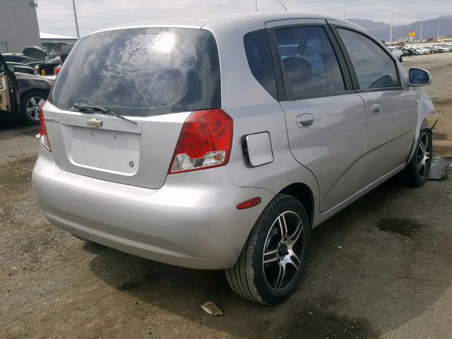 KL1TD66606B685380 - 2006 CHEVROLET AVEO BASE Күміс фото 4