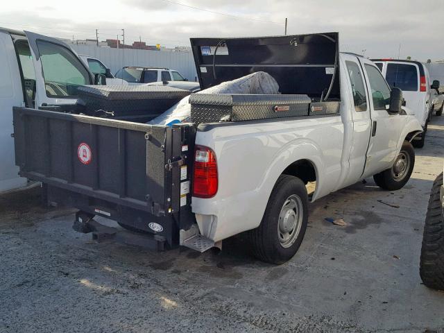 1FT7X2A60FEB83968 - 2015 FORD F250 SUPER WHITE photo 4