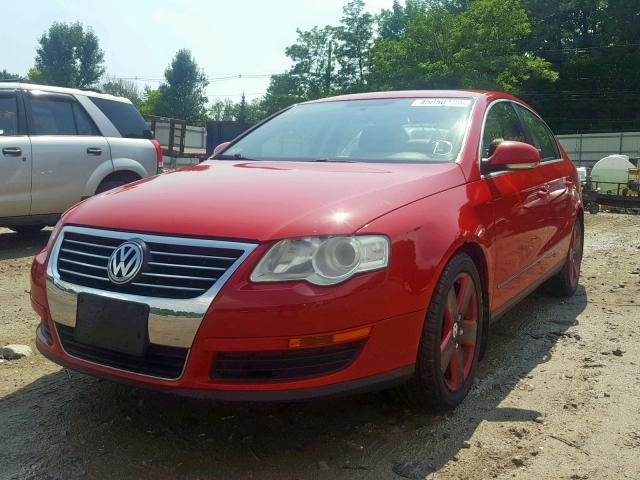 WVWAK73C08P015890 - 2008 VOLKSWAGEN PASSAT KOM RED photo 2