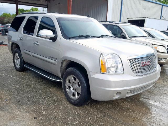 1GKFK63887J307692 - 2007 GMC YUKON DENA SILVER photo 1