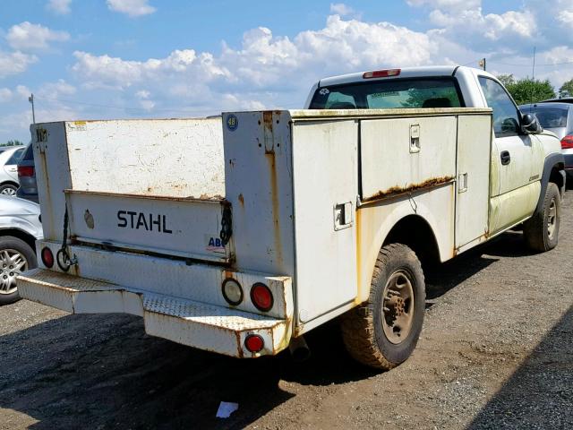 1GBHC24U94E232192 - 2004 CHEVROLET SILVERADO WHITE photo 4