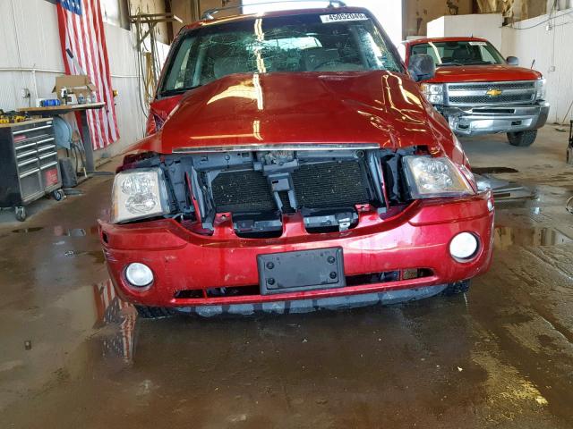 1GKDT13S642259909 - 2004 GMC ENVOY RED photo 9