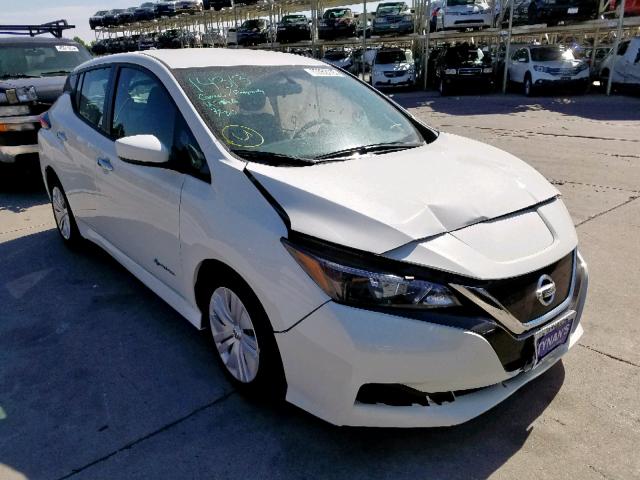 1N4AZ1CP3KC307257 - 2019 NISSAN LEAF S WHITE photo 1