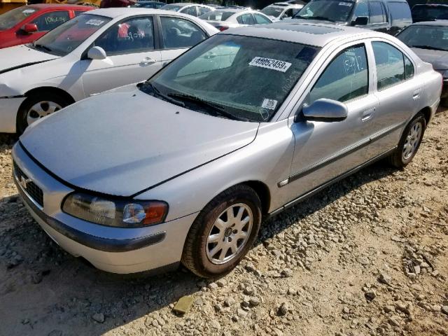 YV1RS61R722148150 - 2002 VOLVO S60 SILVER photo 2