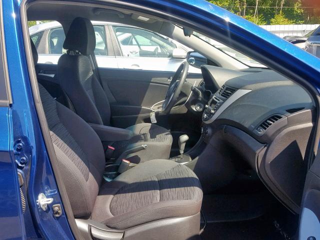 KMHCT5AE5HU336092 - 2017 HYUNDAI ACCENT SE BLUE photo 5