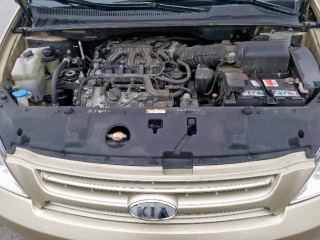 KNDMG4C35A6357327 - 2010 KIA SEDONA LX GOLD photo 7