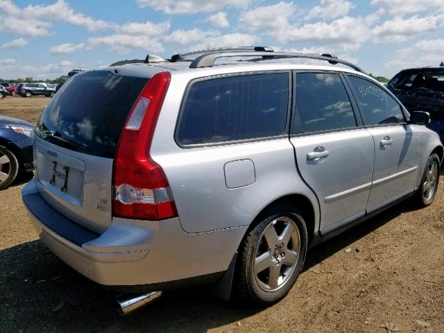 YV1MJ682352089527 - 2005 VOLVO V50 T5 SILVER photo 4