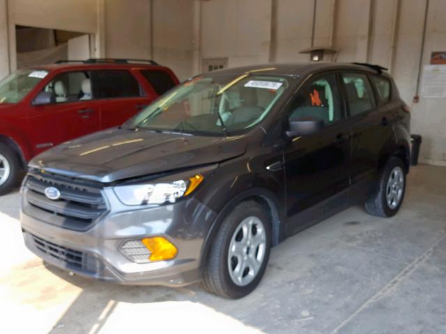 1FMCU0F7XJUC99945 - 2018 FORD ESCAPE S GRAY photo 2