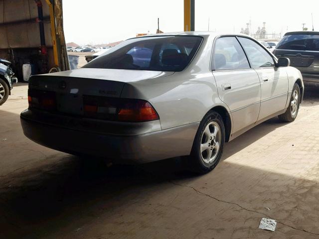 JT8BF28G6W0085292 - 1998 LEXUS ES 300 TAN photo 4