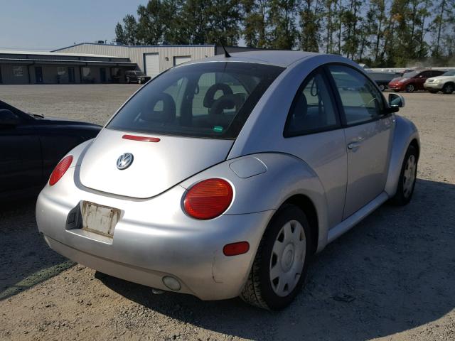 3VWBA21C7YM490999 - 2000 VOLKSWAGEN NEW BEETLE 银色 照片 4