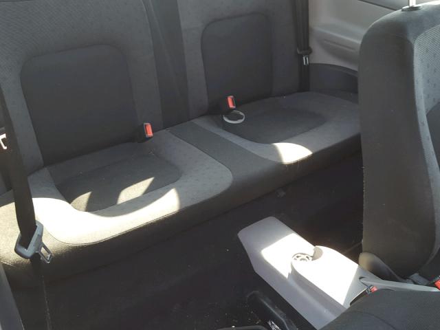 3VWBA21C7YM490999 - 2000 VOLKSWAGEN NEW BEETLE 银色 照片 6