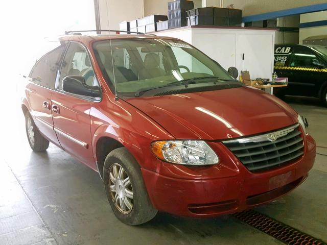 2A4GP54L56R739434 - 2006 CHRYSLER TOWN & COU RED photo 1