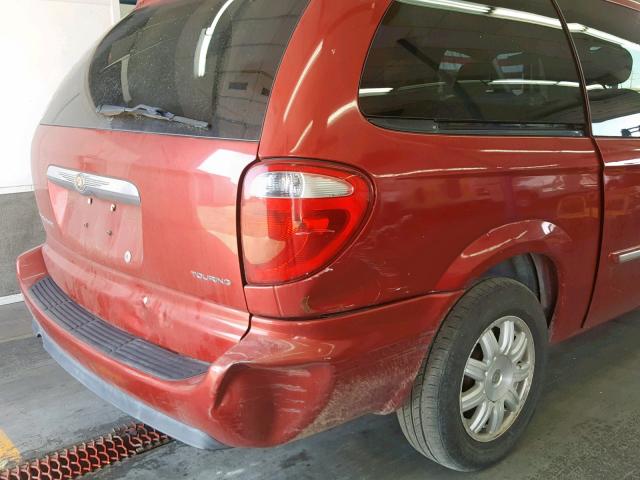 2A4GP54L56R739434 - 2006 CHRYSLER TOWN & COU RED photo 9