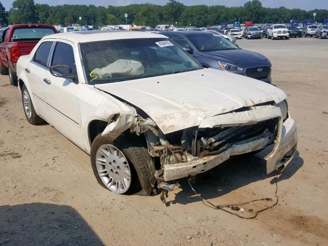 2C3KA53G66H452698 - 2006 CHRYSLER 300 TOURIN WHITE photo 1