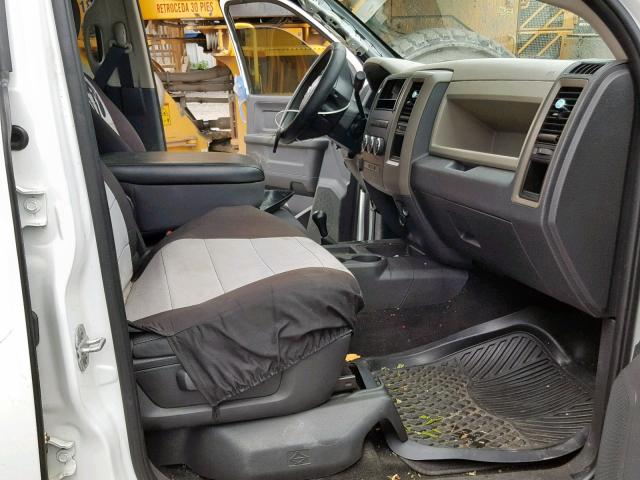 3C6UD5CL2CG123654 - 2012 DODGE RAM 2500 S Սպիտակ լուսանկար 5