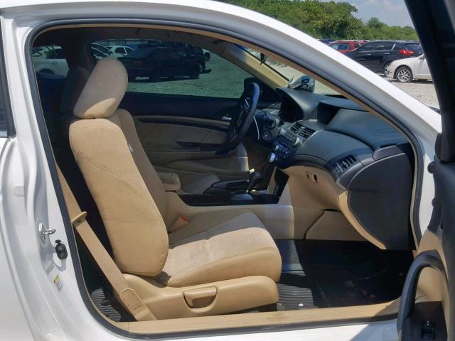 1HGCS12329A008081 - 2009 HONDA ACCORD LX WHITE photo 5