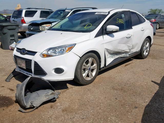 1FADP3F28DL138693 - 2013 FORD FOCUS SE WHITE photo 2