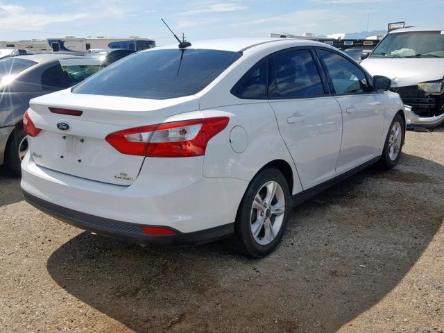 1FADP3F28DL138693 - 2013 FORD FOCUS SE WHITE photo 4