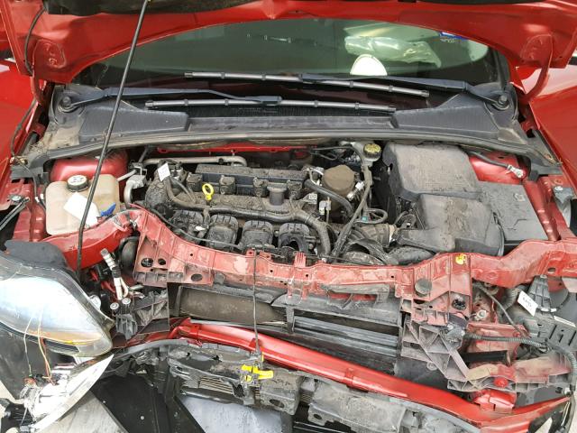 1FAHP3N24CL435008 - 2012 FORD FOCUS TITA RED photo 7