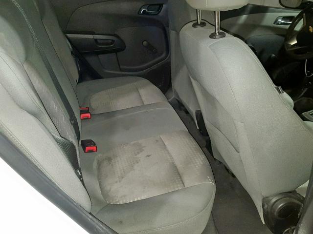 1G1JA5SH9E4242957 - 2014 CHEVROLET SONIC LS WHITE photo 6