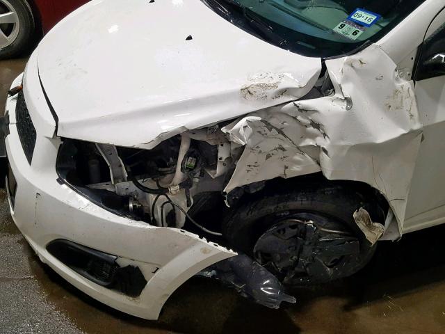 1G1JA5SH9E4242957 - 2014 CHEVROLET SONIC LS WHITE photo 9